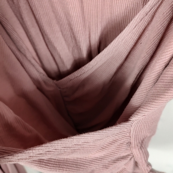 Fashion Nova Pink Long Sleeve Cropped Top - Picture 4 of 11